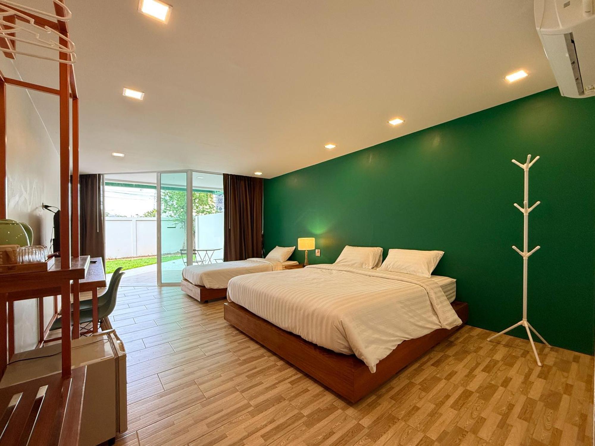 Plernpetch Hotel Surat Thani Exterior photo